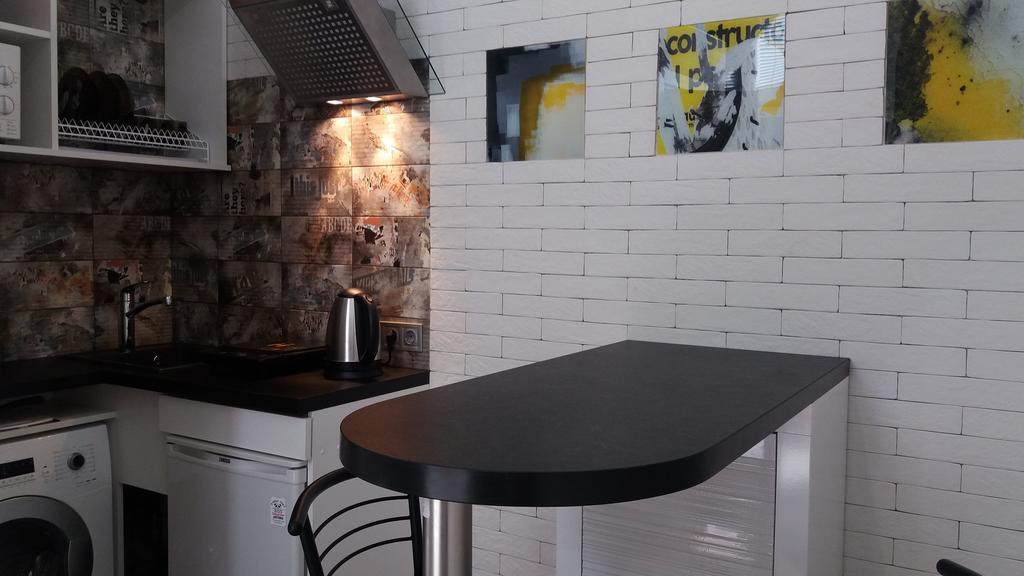Apartment With Fireplace Львов Экстерьер фото