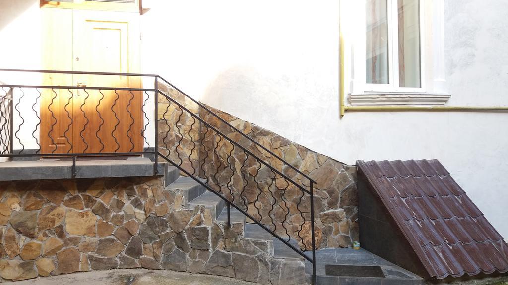 Apartment With Fireplace Львов Экстерьер фото